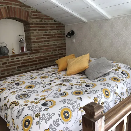 Σπίτι διακοπών Atypique La Bastilac Garganvillar